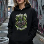 Sanctum Streetwear  Hoodie Cash & Chaos - black    Klassischer Kapuzensweater  Sweat-Qualität mit angerauter Innenseite  Doppellagige Kapuze mit Kordelzug  Necktape  Bündchen mit Elasthan    Material: 80% Baumwolle, 20% Polyester  Oberstoff ( 280g/ m²)