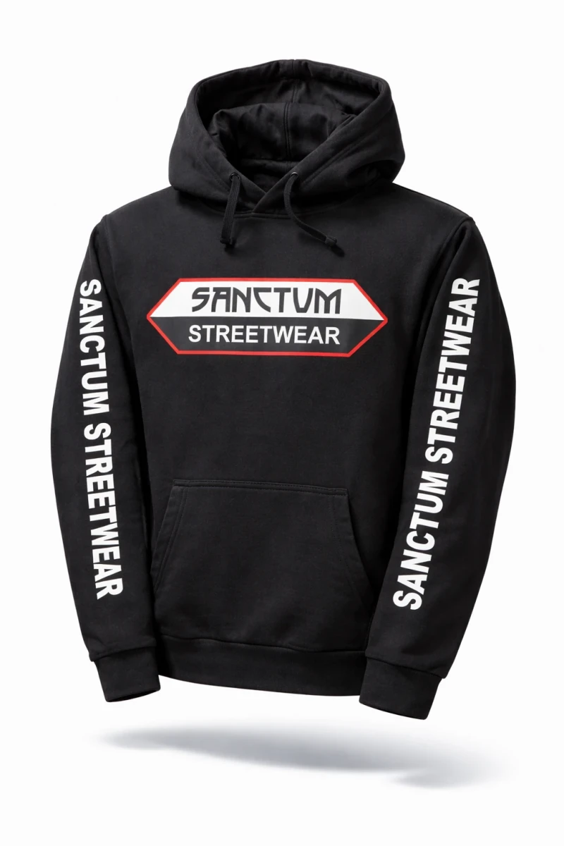 Schwarzer Hoodie mit Sanctum Streetwear Logo auf der Brust und auf den Ärmeln den Schriftzug SANCTUM STREETWEAR