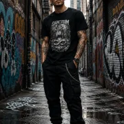 Sanctum Streetwear  T-Shirt Top 8 - black  Dieses Rundhals T-Shirt überzeugt durch seinen zeitlosen Schnitt und dem hohen Tragekomfort.    Klassischer Rundhalsausschnitt  Single Jersey    Material: 100% Baumwolle  Oberstoff ( 180g/ m²)