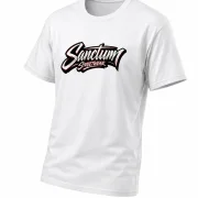 Sanctum Streetwear  T-Shirt Velocity - white  Der Name Sanctum Streetwear T-Shirt Velocity klingt nach Speed, Dynamik, Bewegung und Racing.  Passend zu der schnellen, motorsportartigen Schriftgestaltung auf der Brust.  Dieses Rundhals T-Shirt überzeugt durch seinen zeitlosen Schnitt und dem hohen Tragekomfort.    Klassischer Rundhalsausschnitt  Single Jersey    Material: 100% Baumwolle  Oberstoff ( 180g/ m²)