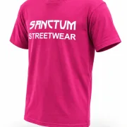 Sanctum Streetwear  T-Shirt Frameless - pink  Dieses Rundhals T-Shirt überzeugt durch seinen zeitlosen Schnitt und dem hohen Tragekomfort.    Klassischer Rundhalsausschnitt  Single Jersey    Material: 100% Baumwolle  Oberstoff ( 180g/ m²)